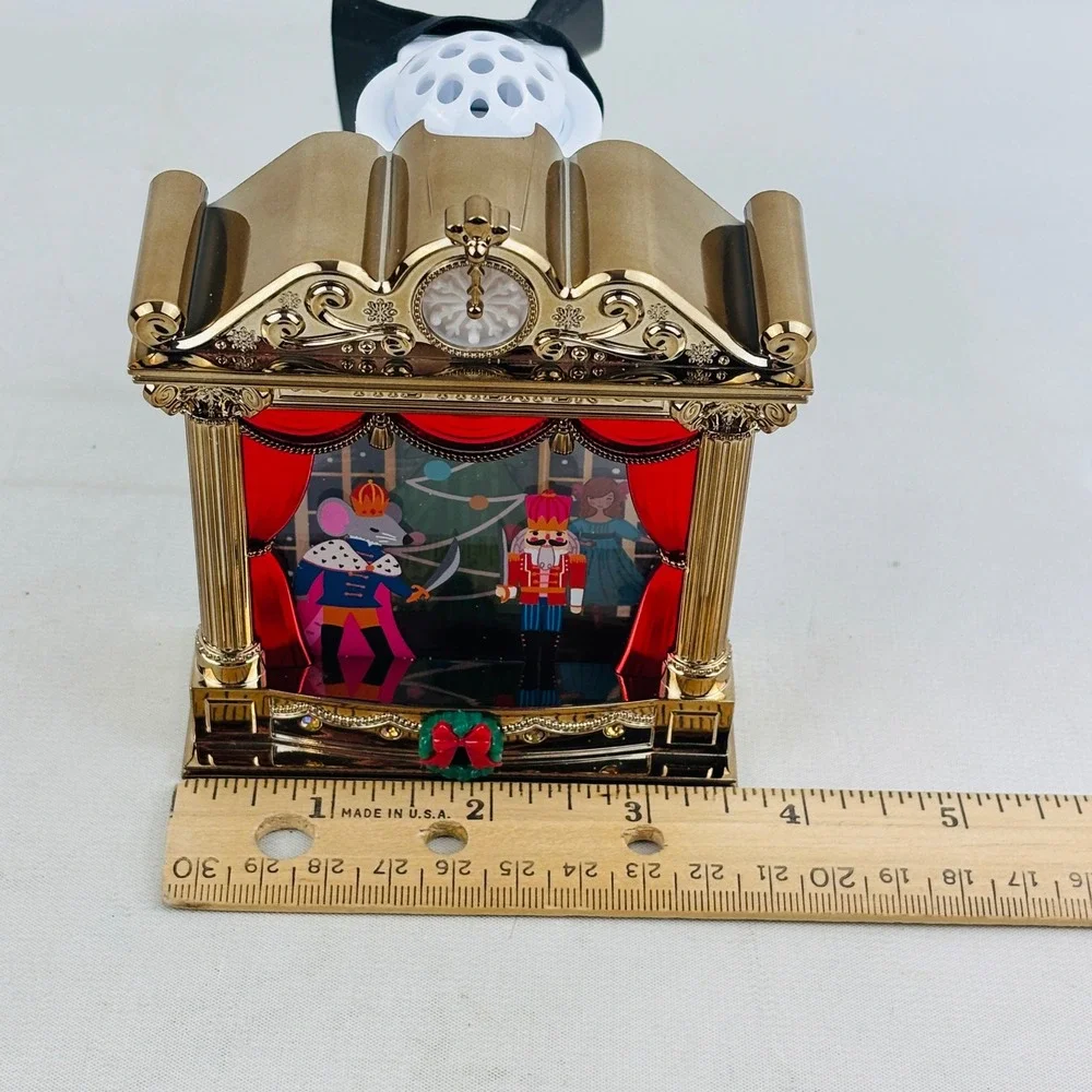 Bath &‎ Body Works Nutcracker Theater Projector Wallflowers Plug Holiday 2025